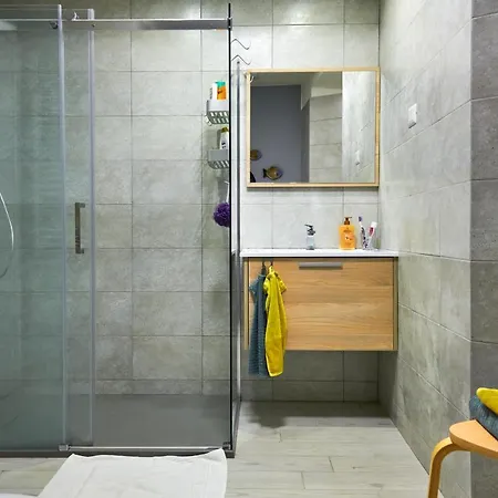 Lovely Historic Center 2-bedrooms Apartment Verbania